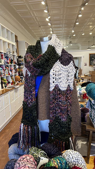 Resonance Scarf