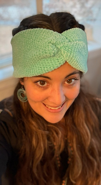 Easy Knotted Ear Warmer
