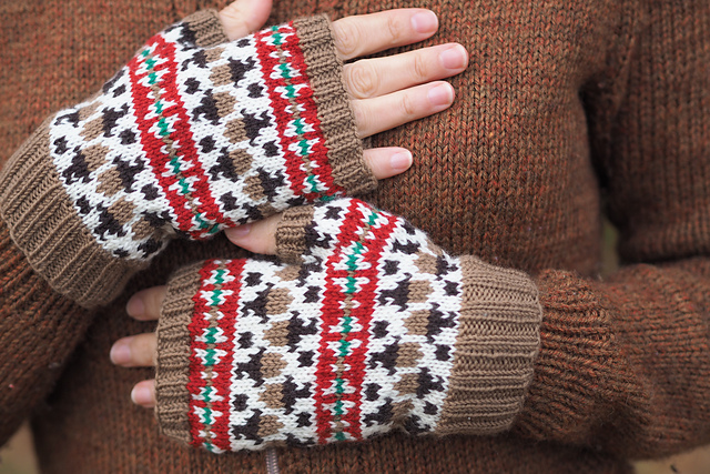 Acorn Fingerless Mitts