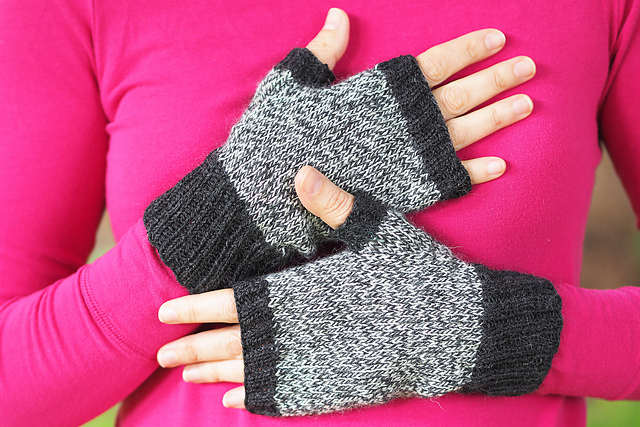 Yarmouth Marled Mitts