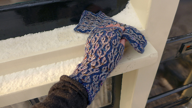 Vienna Mitts