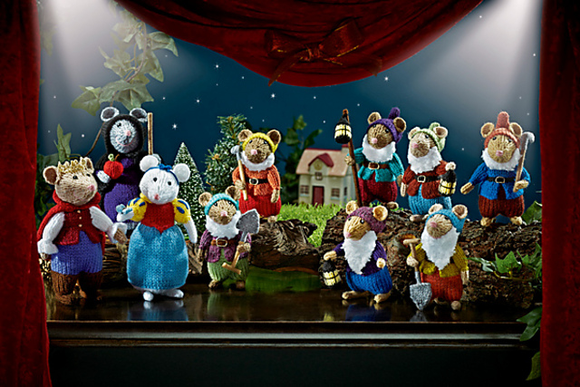 Snow White and Seven Dwarfs Pantomice