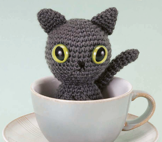 Moochi Kitten