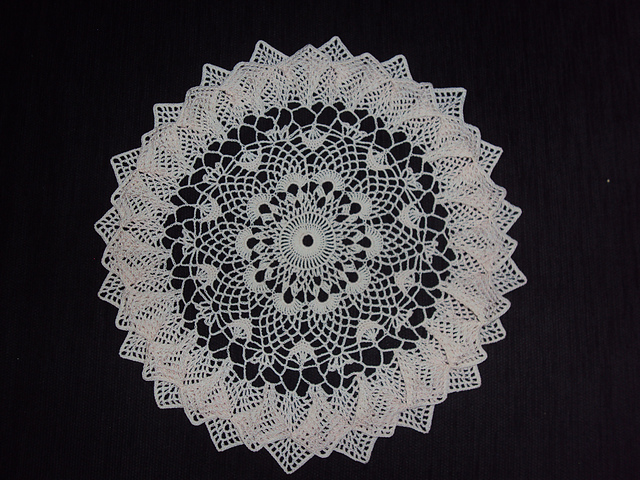 Full Bloom Doily #D-139