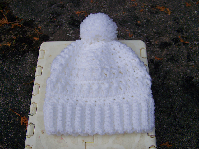 Swirling Snow Hat