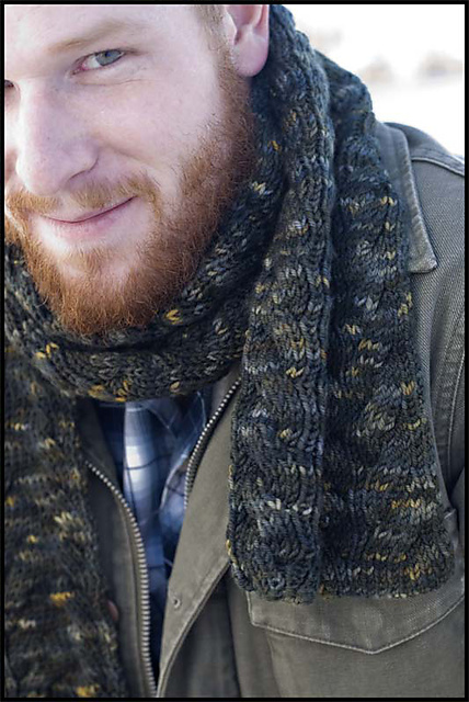 Reversible Cable Scarf