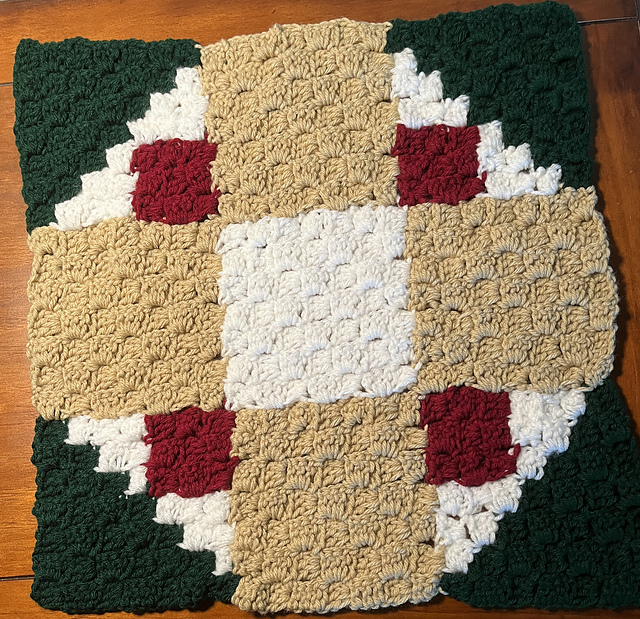 Crochet C2C – Album Cross Quilt Block