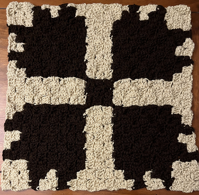 Crochet C2C – Bear’s Paw Quilt Block
