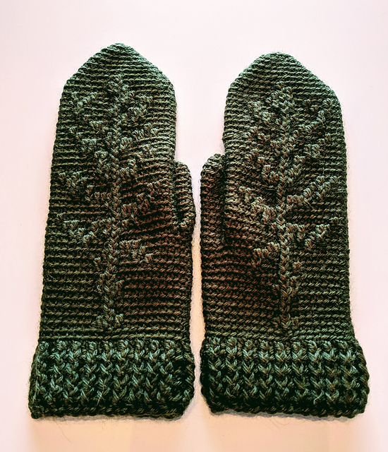 Spiraling mittens