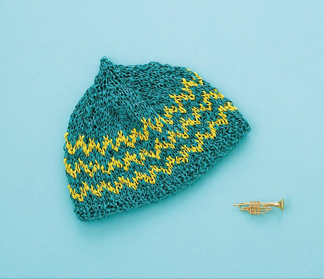 zigzag acorn hat