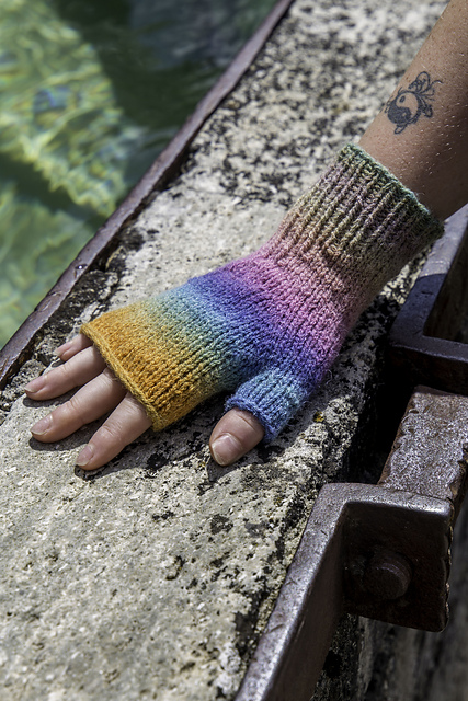 Rainbow Rib Mitts