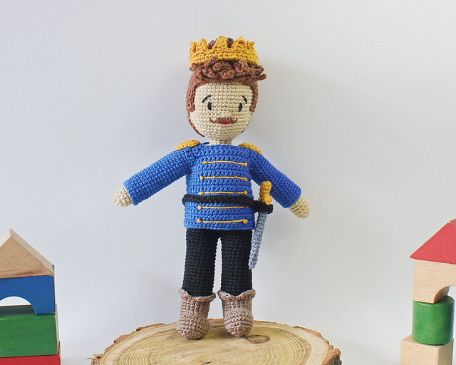 Sabolch, the crochet Prince