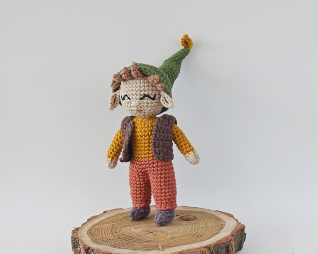 Ben, the crocheted autumn elf