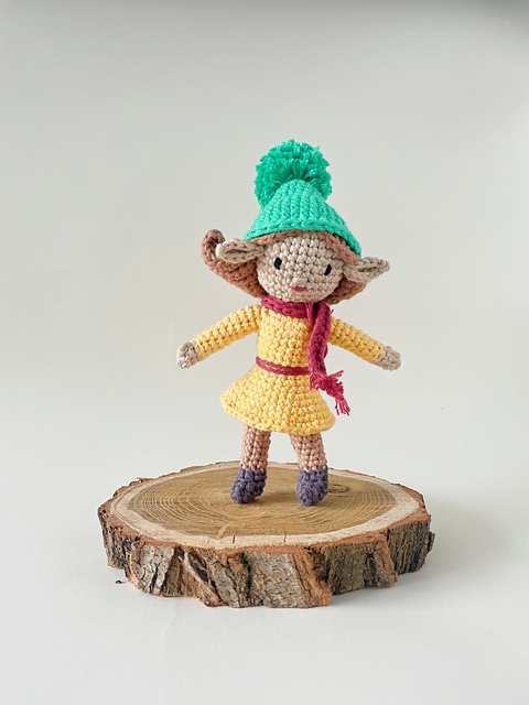 Vicky, the crocheted autumn elf girl