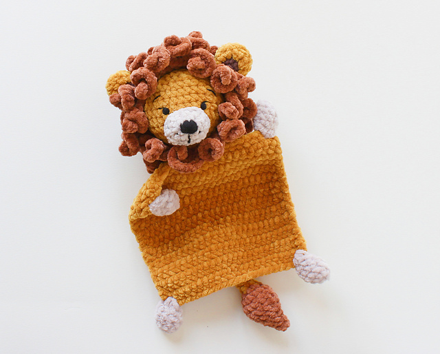 Lion crochet lovey