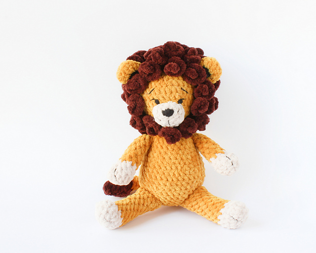 Amigurumi Lion Plushie