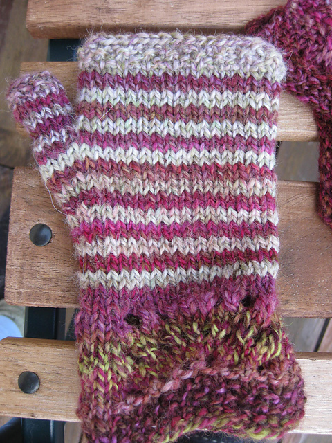 Blenheim Roses Mitts