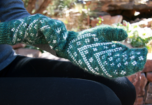 Snowdrops Mittens