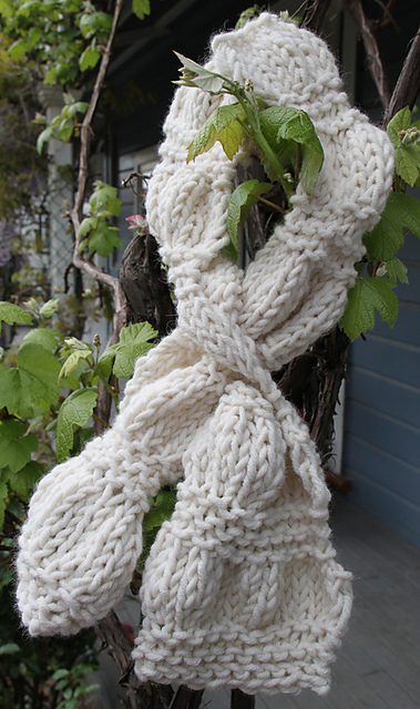 Raukumara Scarf