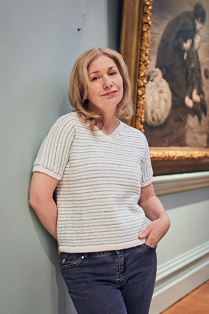 PT 8689 The Mary V-Neck Tee