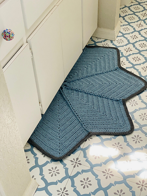Star bath mat