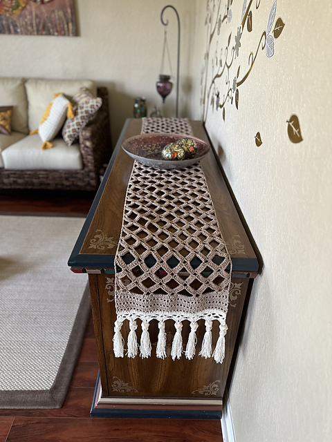 Almond Butter table runner