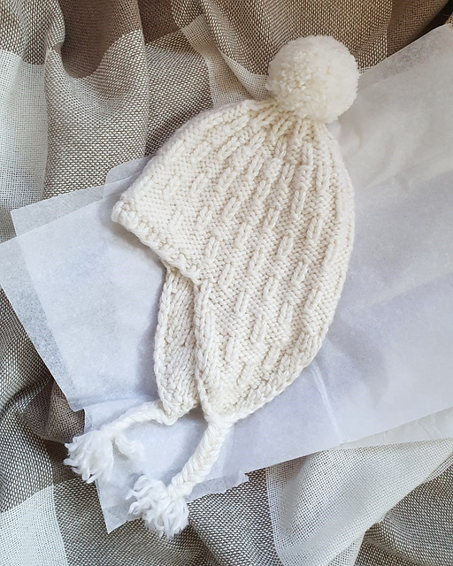Ear flap hat