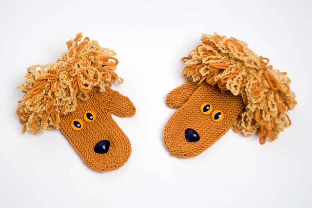 Lion Mittens #918