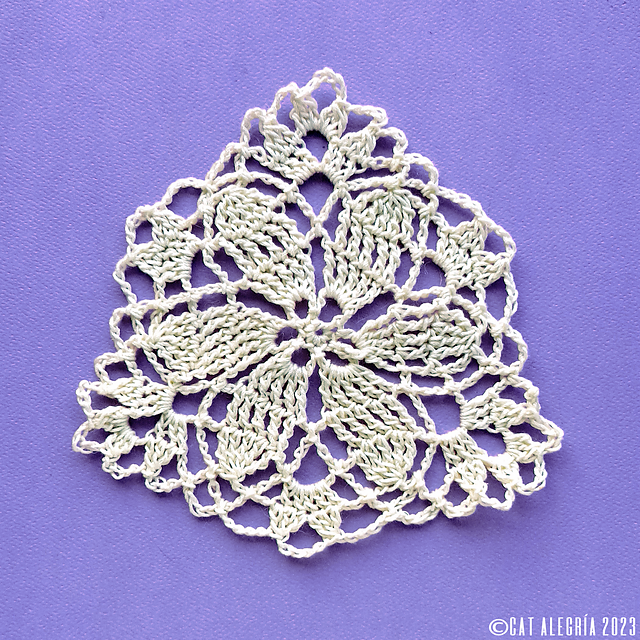 Lace Triangle Flower Motif