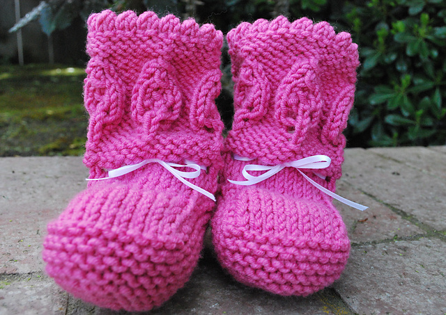 Lacey Leaf Bootees