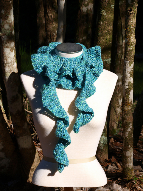 Tangle-Twister Scarf