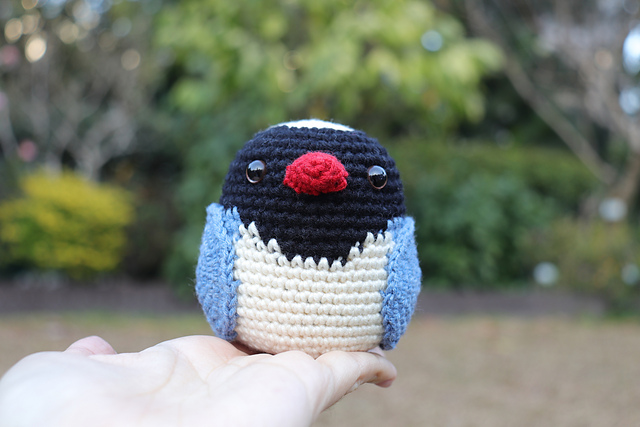 Ravelry: Red-billed Blue Magpie pattern by Kitty Wong