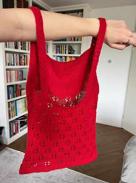 Ravelry: Camellia Top pattern by DeiDreamKnits