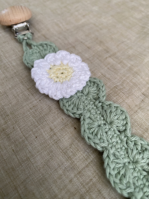 Daisy Flower Pacifier Clip