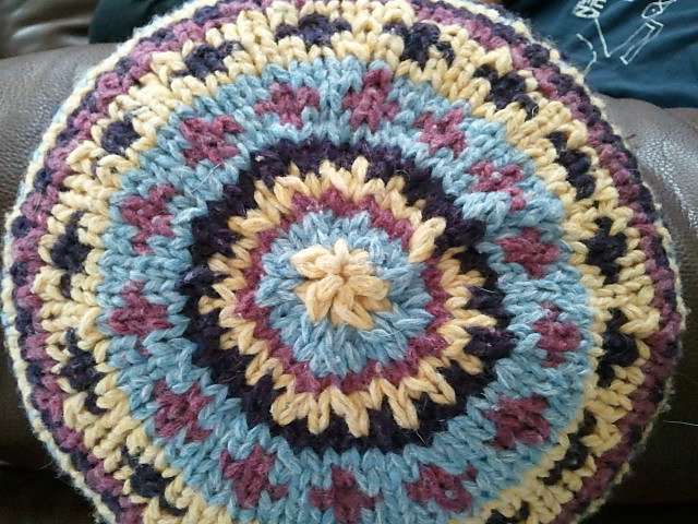 #42 Stranded Knit Round Seat Cushion