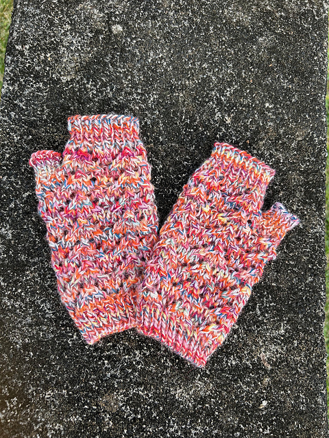 Aya's Fingerless Mitts