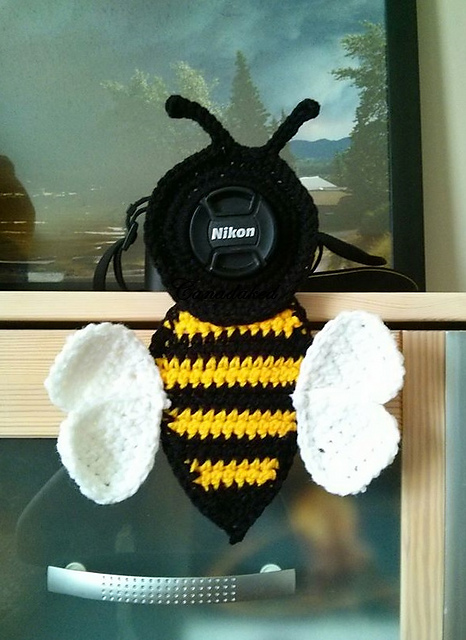 Bee Photographer Assistant ~ Lens Grabber