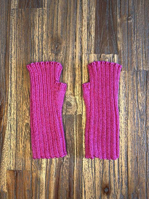 Brindabella Fingerless Gloves