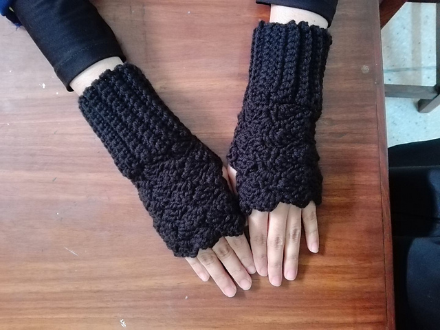 FIngerless Mittens
