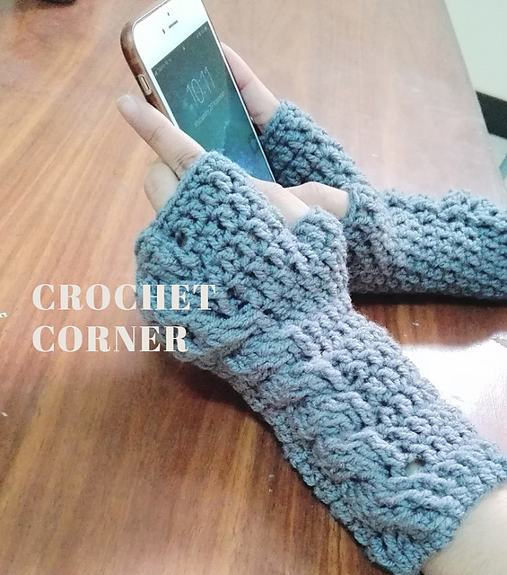 Cable Knit Mittens