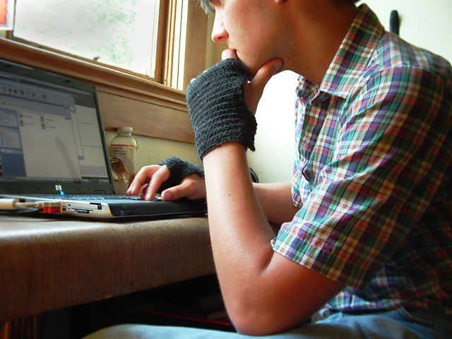 Unisex Fingerless Gloves