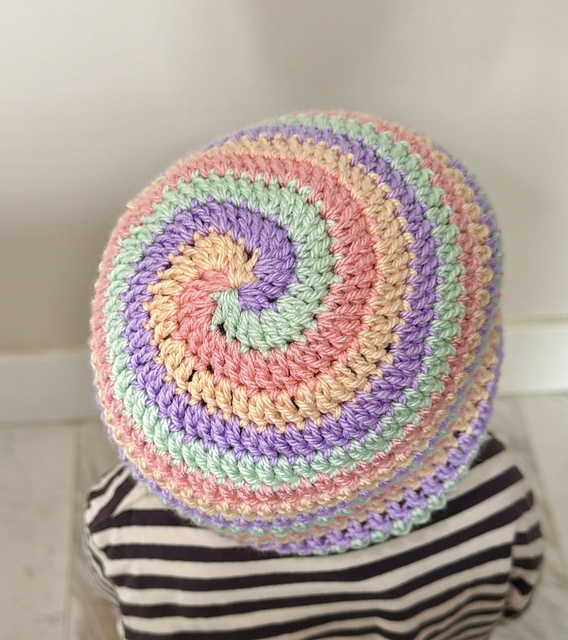 4-Colour PinWheel Beanie