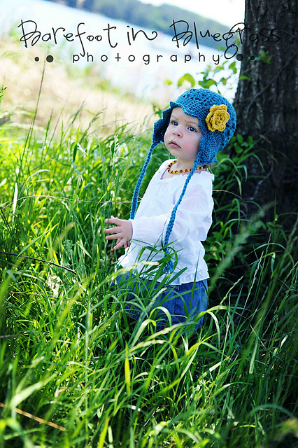 Peacock Pointed Shells Earflap Hat