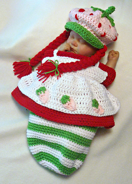 700 Strawberry Babycake Cocoon and Hat