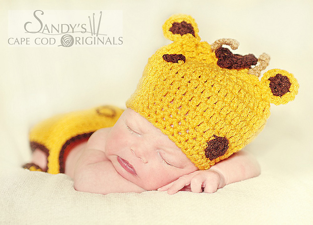 592 giraffe hat and diaper cover