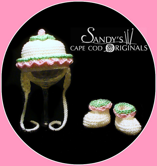 102A Baby Fairy Maryjane Booties and Hat