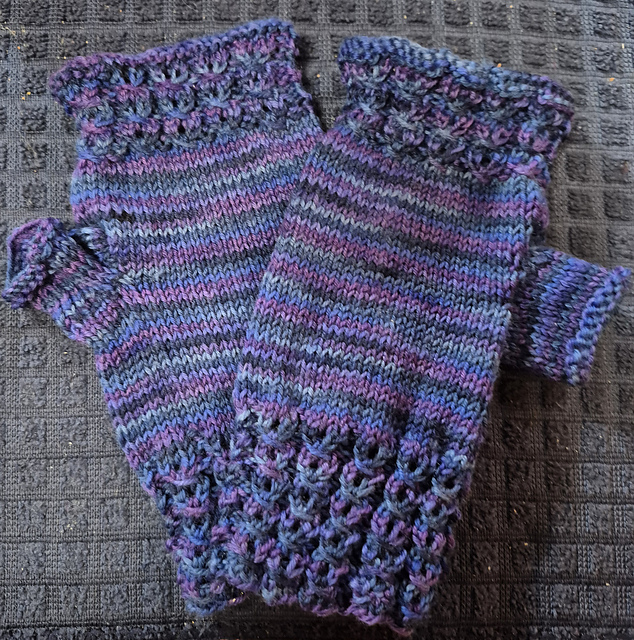 Flip-Able Fingerless Gloves