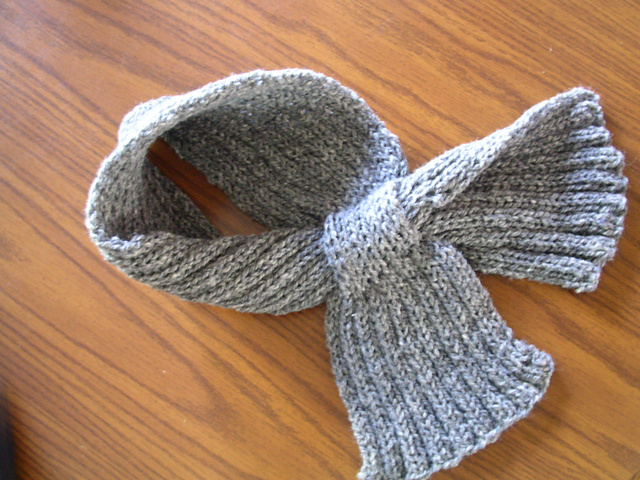 Ribbed Slotted Scarf