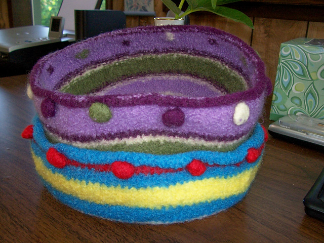 Felted Bobble Basket  AC02