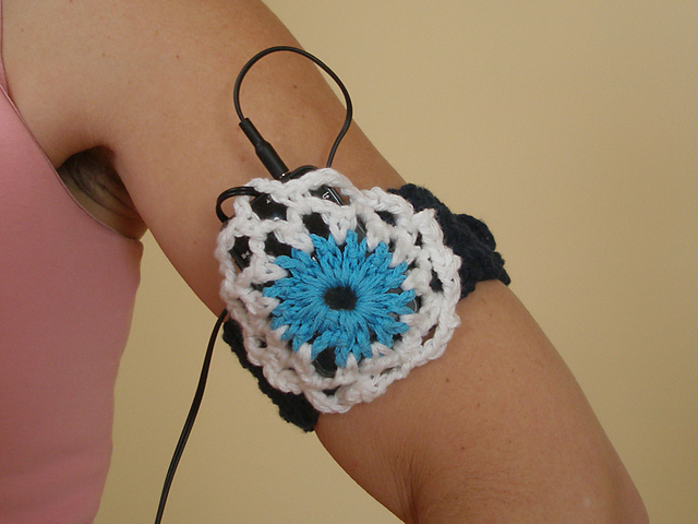 Sweat Blossom MP3 Arm Wallet